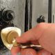 Прокручивается ключ